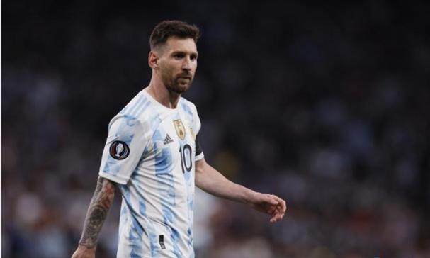 世界上最大的退休社区进军市政债券市场，寻求业绩增长